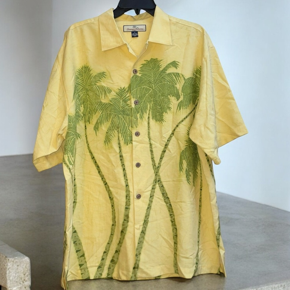 Tommy Bahama Men’s M 100% Silk Yellow Palm Tree Camp Shirt